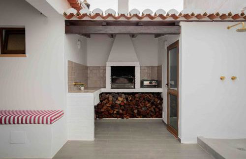 The Old House with Heated Pool, BBQ, Fireplace - Photo 13