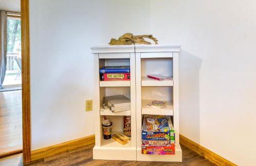 Charming Watkins Glen Home with Deck and Yard! - Foto 6