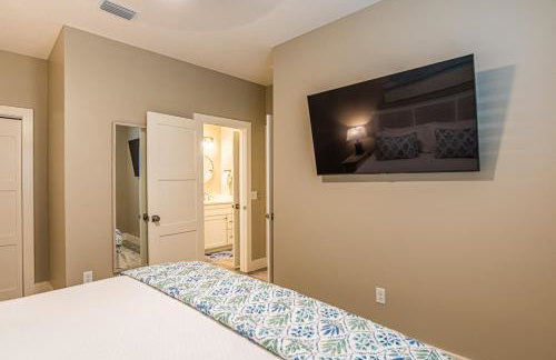 Lets Get You Laguna Beachin in this Brand New Cottage Steps to the Beach - Foto 28
