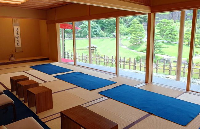 Explore the Nagamachi Samurai District, Kenroku-en garden and a Geisha Tea House - Full-Day Tour - Photo 2