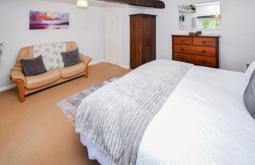 The Old Farm House - Photo 10