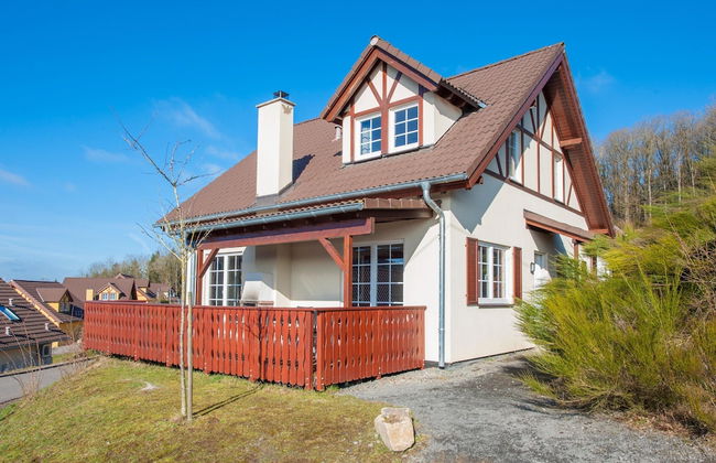 Detached Bungalow with Washing Machine near Lake - Foto 32