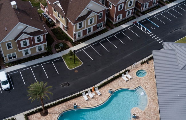 5 BR 6 BA Villa 5min Disneyworld Hot Tub BBQ - Foto 17