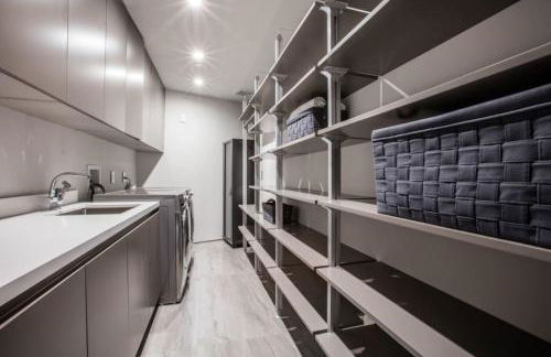 Beverly Hills Luxurious 4BR Villa with Pool and Views - Foto 26