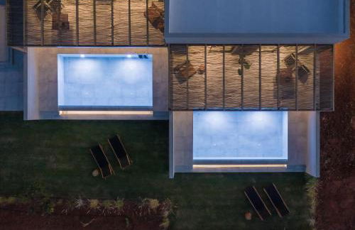 AKU Suites with private pools - Photo 23