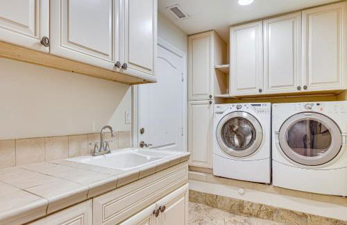 Outdoor Oasis! Luxe Hilltop Home in San Marcos - Foto 34