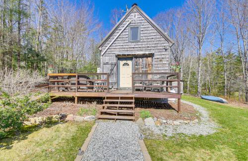 Rustic Searsport Cabin Loft and Sunroom on 10 Acres - Foto 32