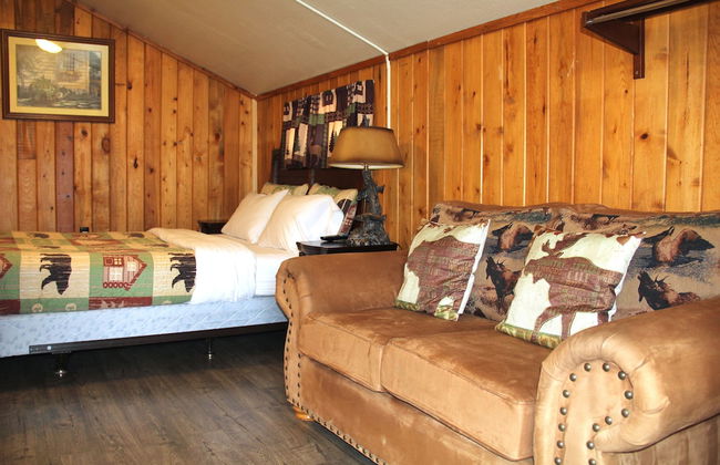 Yellowstone's Treasure Cabins - Photo 72