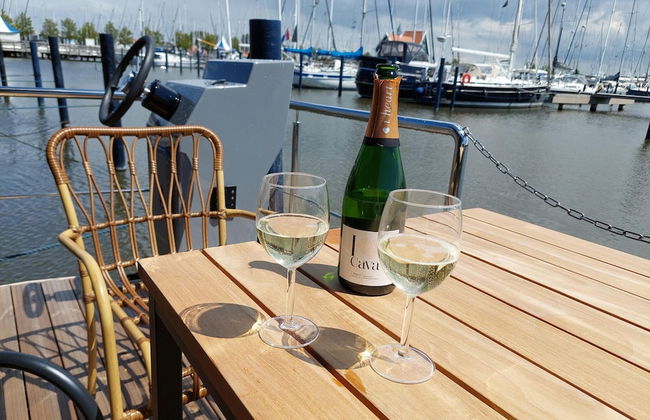 Luxury Houseboat in Volendam Marina - Foto 18