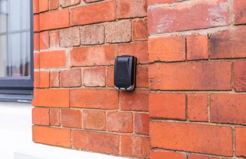 Exquisite 2-Bedroom Penthouse-Sleeps 7-Free Parking with Workspace & High-Speed WiFi - Foto 42