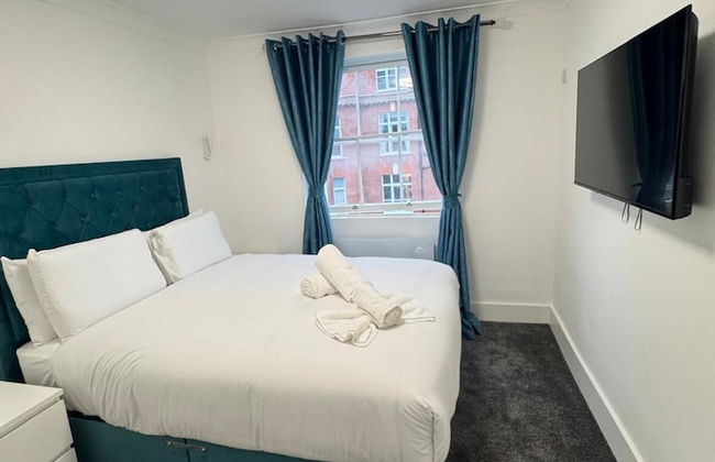 Baker Street Apartments - Photo 18