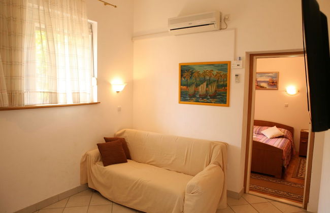 Sea front stone house - Photo 44