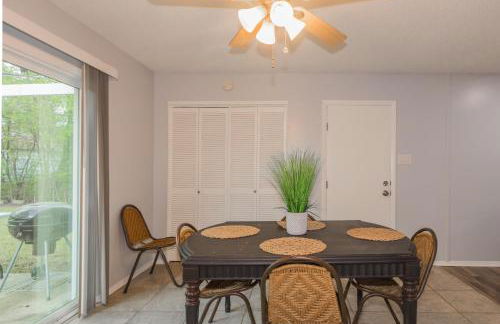 Cheerful 3 BR 2BA Home in Great Neighborhood! - Foto 13