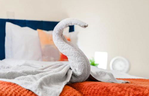 Centrally Located Apt with Parking - Foto 32