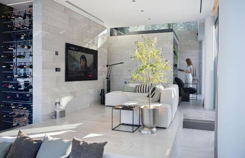 Saudade Residence - Ultra Luxury Futuristic Ocean Zen Retreat - Photo 32