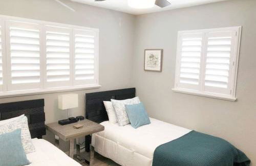 Modern Apartment - 1 of 4 - Photo 9