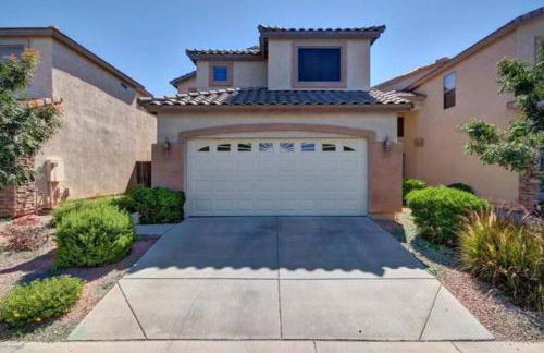 Gorgeous Abode 3 Bedrooms Hide-out in Mesa - Photo 29