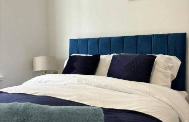 Spacious 3BR Home in Runcorn | Sleeps Large Groups - Foto 6