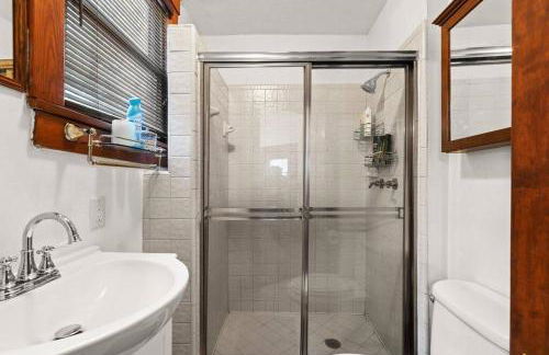 Large Historical Home for Groups Walk to Downtown! - Foto 65