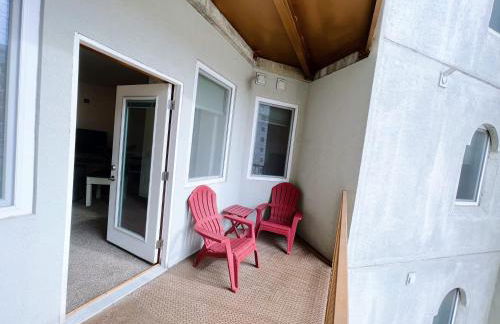 2BR Balcony Suite with Parking at The Grand Castle - Foto 20