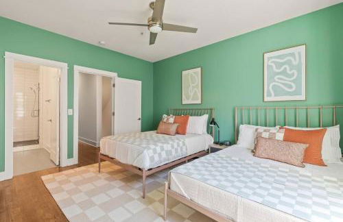 Walk to Vanderbilt and Belmont with Garage and Rooftop Deck - Foto 32