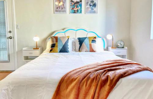 Groovy Getaway Retro Vibes in North Park, SD - Foto 18