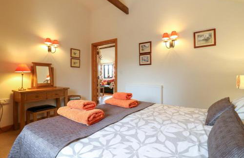 The Golden Cross - Photo 18