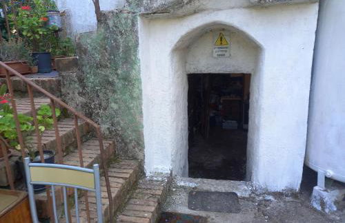 CALABRIA COLLINA DI SCILLA CASALE OSTELLO1800 SELF SERVICE GIARDINO STANZE E APPARTAMENTI PER FAMIGLIE COPPIE E SINGLE Melia Pzza S Gaetano 16 - Foto 33