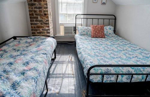 Historic and charming duplex in desirable midtown, close to the beach and strand - Foto 35