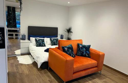 Cosy Detached Annexe With Free Off Street Parking - Foto 1