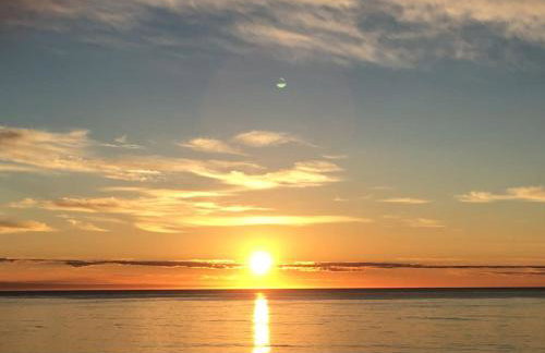 Luxurious & modern on-the-beach family retreat - Foto 48