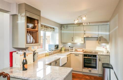 South Lodge - Photo 6