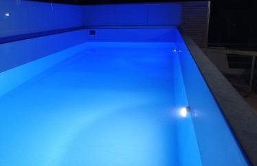 City Apartment with heated rooftop Pool - Foto 11