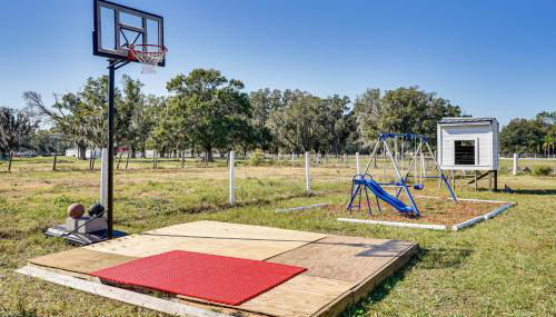 Horse Stalls, Pool and Deck Polk City Getaway! - Foto 3