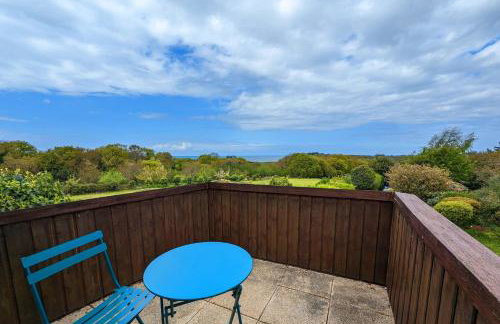 Rare pearl with garden facing the sea - Photo 16