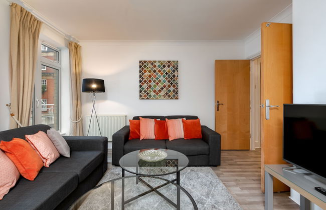 Theatreland Walk - Photo 1