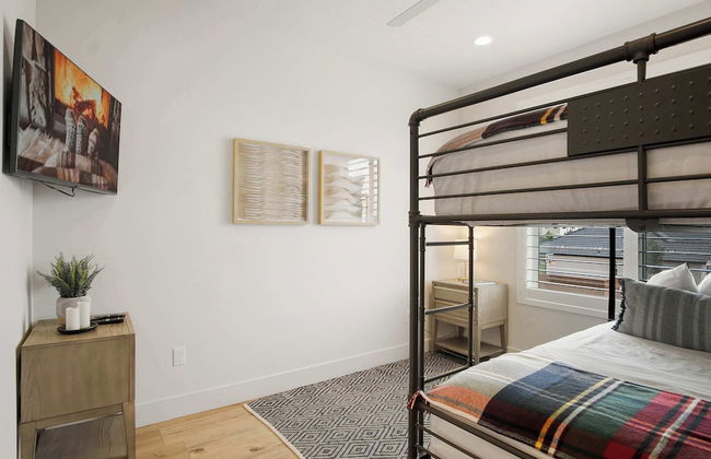 New Hygge House EV Charger - Photo 5