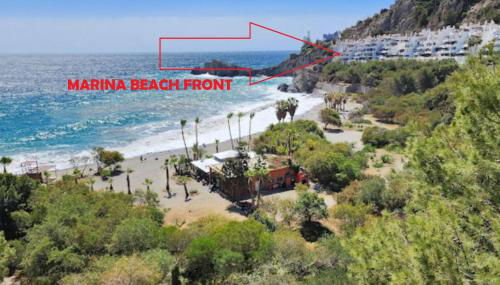 MARINA BEACH FRONT - Photo 2