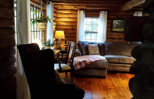Deer Valley Retreat, Lovely Log Cabin with Fireplace & Garden Views- Perfect for a Relaxing Getaway! - Foto 74