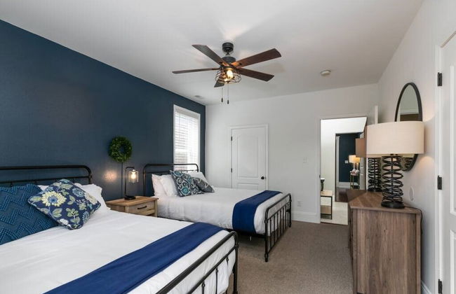 Cozy Family Home - Walk to MO Botanical Gardens - Photo 5