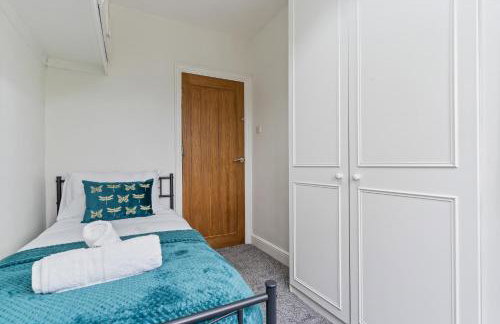 4 to 6 Beds Van Parking South Birmingham NR Edgbaston Solihull Relocations Insurance and Work Bookings Welcome - By Samina - ARZ Stays - Foto 33