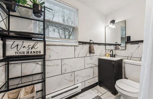 Modern Family Friendly Home 3 Bedroom Great Location - Foto 2