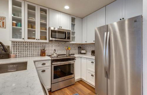 Mammoth Mtn Ski-InandOut Condo with Hot Tub Access! - Photo 3