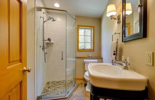 Winhall Home with Deck and Views, 6 Mi to Ski Slopes! - Foto 13