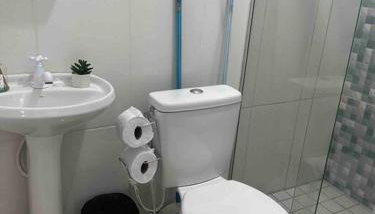 Kitnet 306 centro, com linda vista janela, tv smart - Foto 2