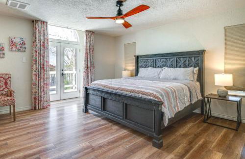 Modern Lake Conroe House with Lakefront Park and Deck! - Photo 15