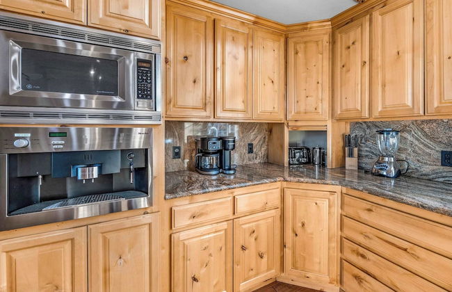 Fully Remodeled Tahoe Retreat with Game Room and Hot Tub - Foto 15