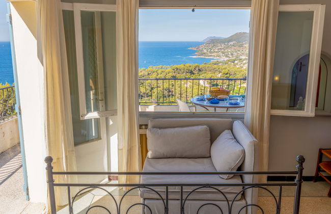 1 bedroom Apartment in Carqueiranne with terrace - Photo 11