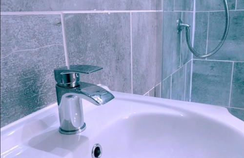 Bream Barn - sea view, woodburner, easy walk to the beach, parking, full kitchen - Foto 23