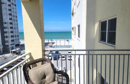 Beachfront Great Views King Bed Heated Pool Balcony - 301 - Foto 23